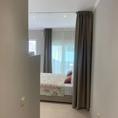 Athanasia And شقة فندقية 4*