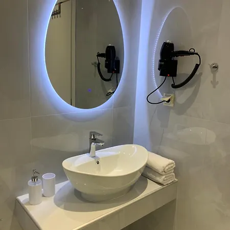 Athanasia And شقة فندقية 4*