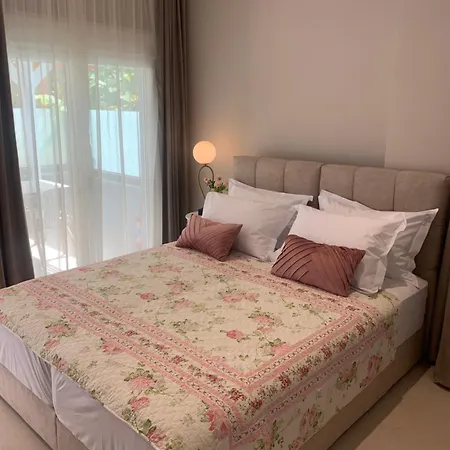 Hotel de apartamente Villa Athanasia And Apartments 4*