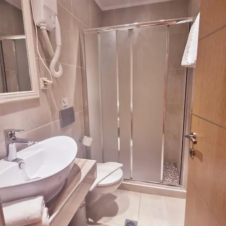 Athanasia And 4* لايميناس