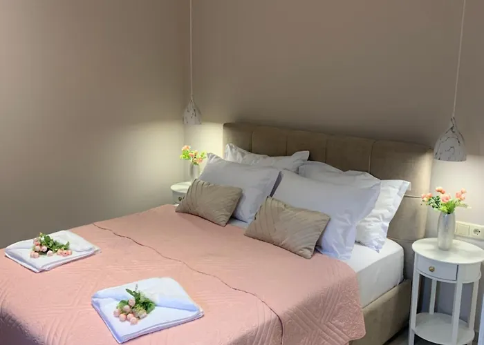 Athanasia And Thásos