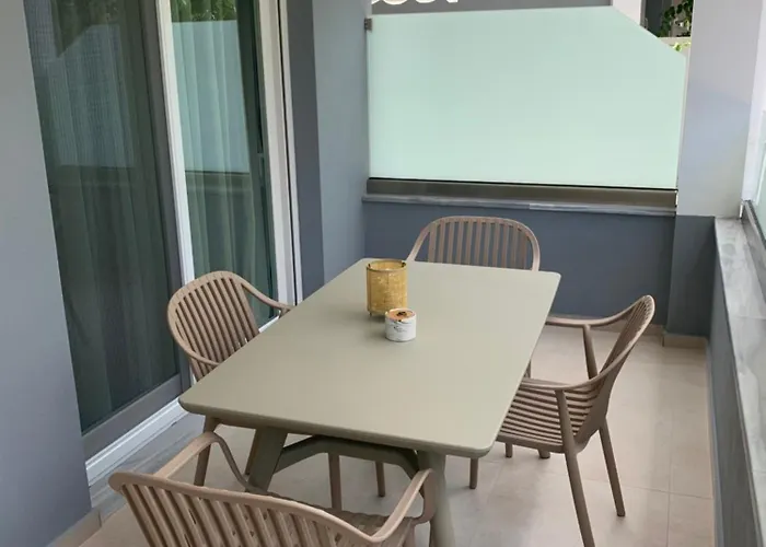 Athanasia And Thásos