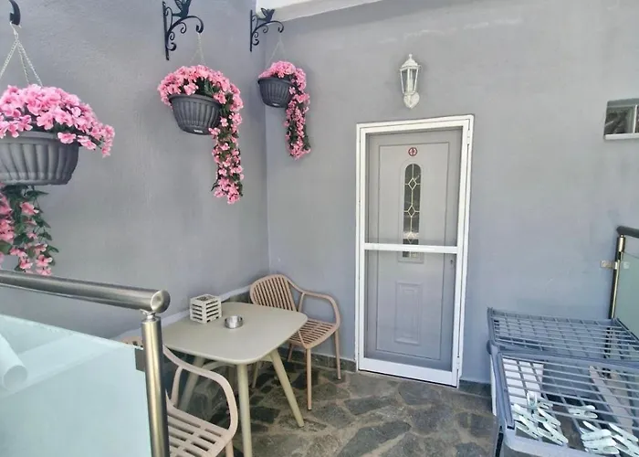 Athanasia And Apart-hotel